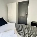 بيت ضيافة Cost Arroios