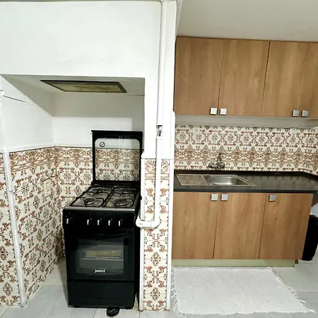 招待所 Cost Arroios *